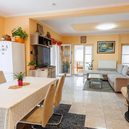 Apartment Gyula By Interhome Balatonszemes